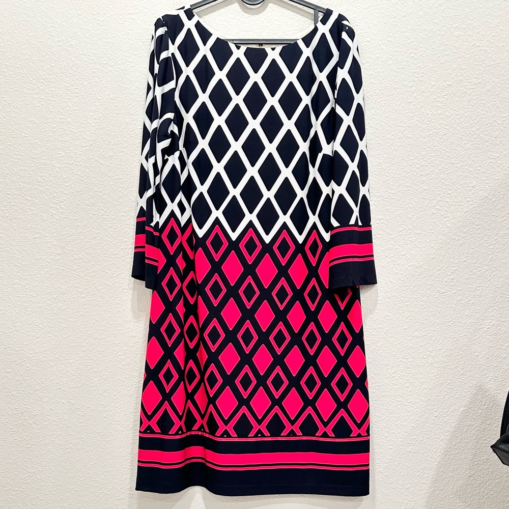 Pre-loved! ELIZA J Diamond Pattern Black Red White Long Sleeve Dress!
